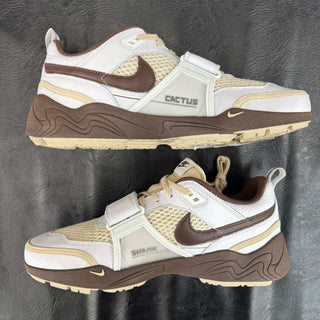 Travis Scott Field Jaxx Light Chocolate USED