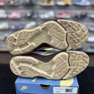 Travis Scott Field Jaxx Light Chocolate USED
