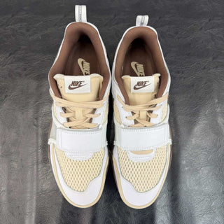 Travis Scott Field Jaxx Light Chocolate USED