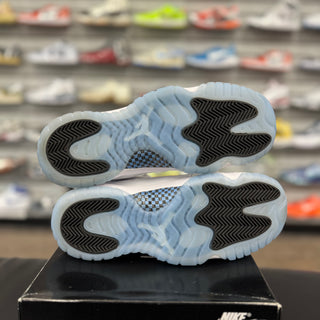 Jordan 11 Legend Blue