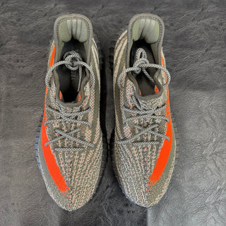 Yeezy 350 'Carbon Beluga'