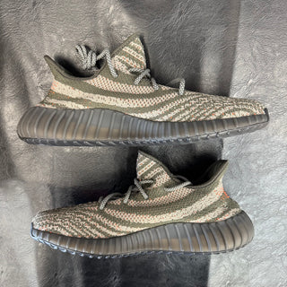 Yeezy 350 'Carbon Beluga'