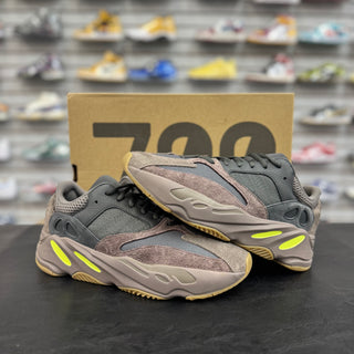 Yeezy 700 V1 'Mauve'