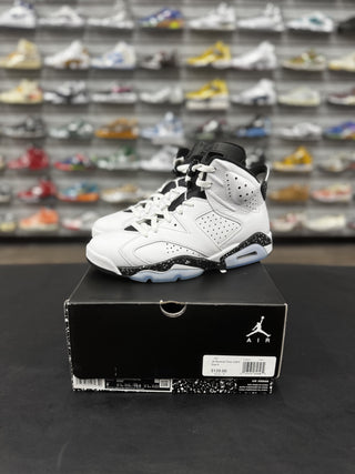 Jordan 6 Reverse Oreo Size 9 Preowned
