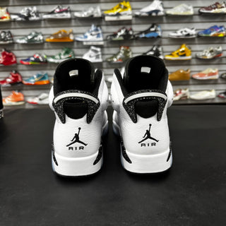 Jordan 6 Reverse Oreo Size 9 Preowned