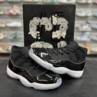 Jordan 11 Space Jam Preowned