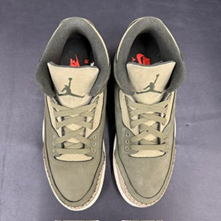 Jordan 3 'Family Affair'