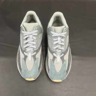 Yeezy 700 Teal USED