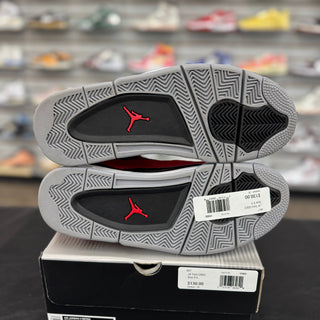 Jordan 4 'Toro Bravo'
