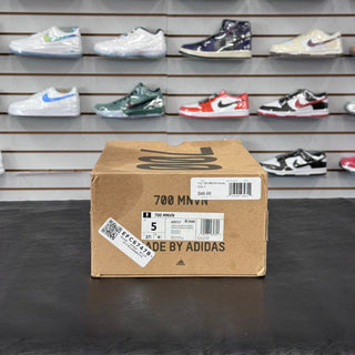 Yeezy 700 MNVN