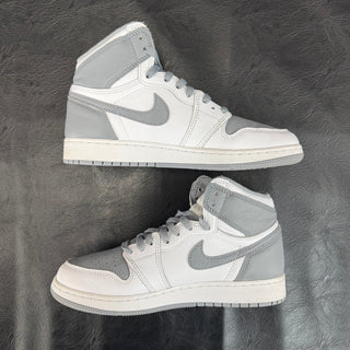 Jordan 1 'Stealth'