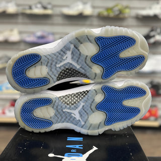 Jordan 11 Low 'Space Jam'