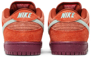 Nike SB Dunk Low "Mystic Red" NEW